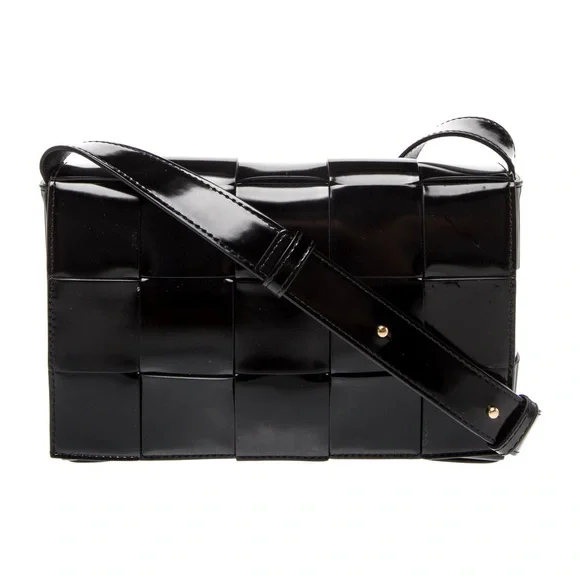 BOTTEGA VENETA Spazzolato Intrecciato Maxi Cassette Crossbody Bag Black woven - Picture 14 of 17